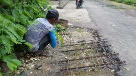 Warga Swadaya Tambal Gorong-gorong